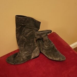 Women's Gray Suede Boots